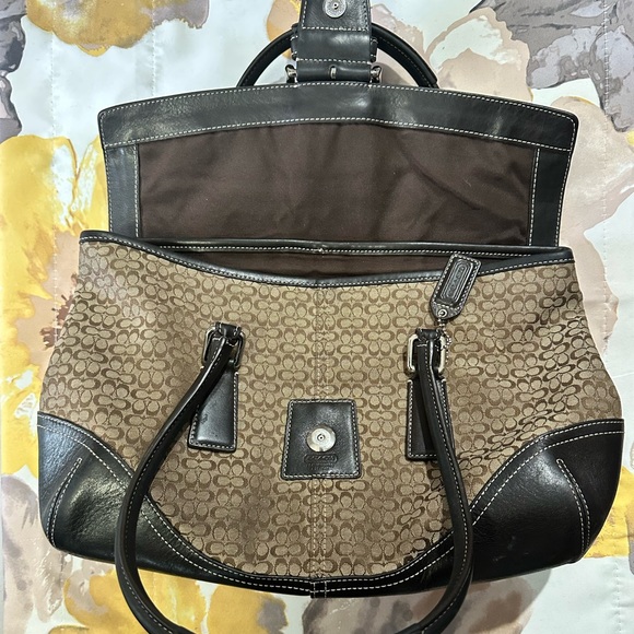 Authentic Coach Tote in Brown - Picture 6 of 15